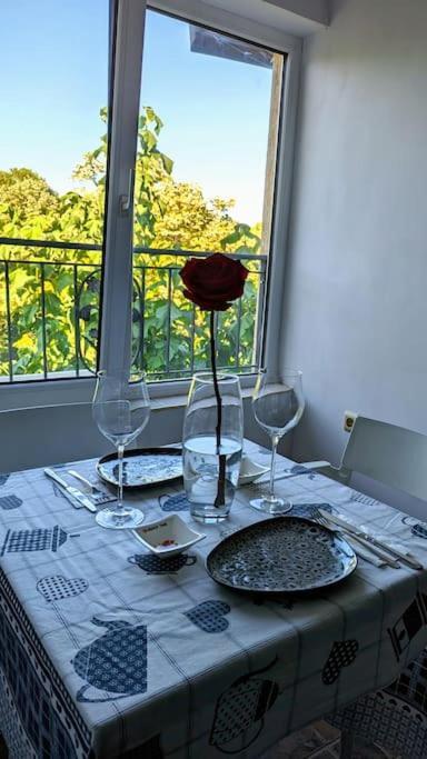 Beachfront Gem In Varna Center Luaran gambar